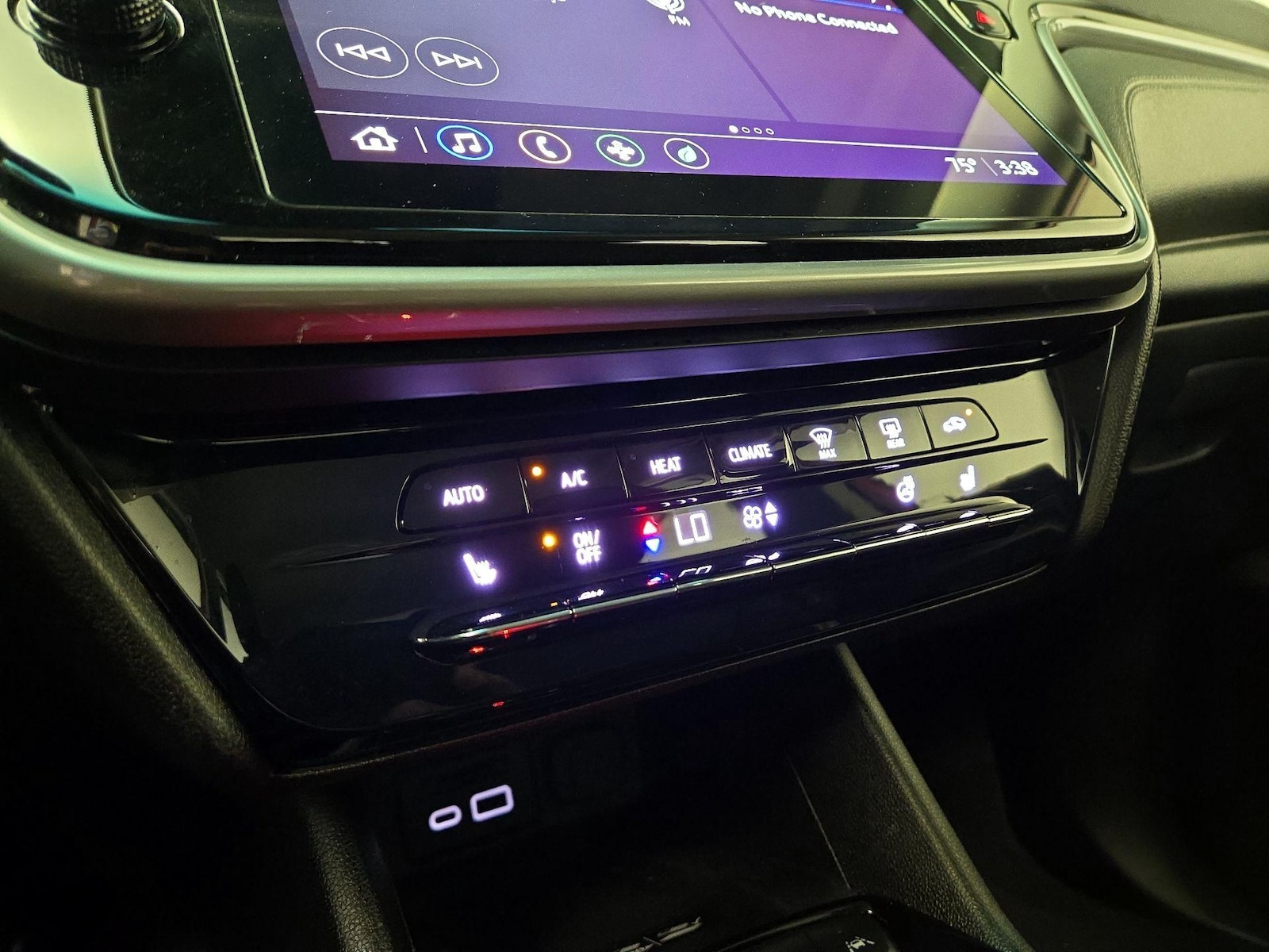 2023 Chevrolet Bolt EV 2LT - Photo 17