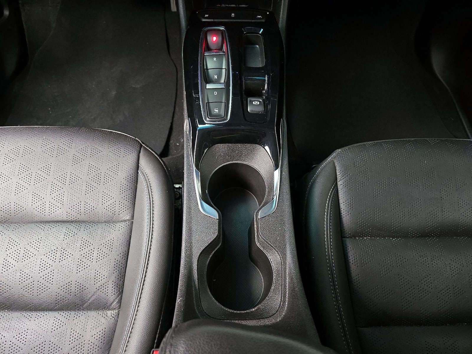 2023 Chevrolet Bolt EV 2LT - Photo 18