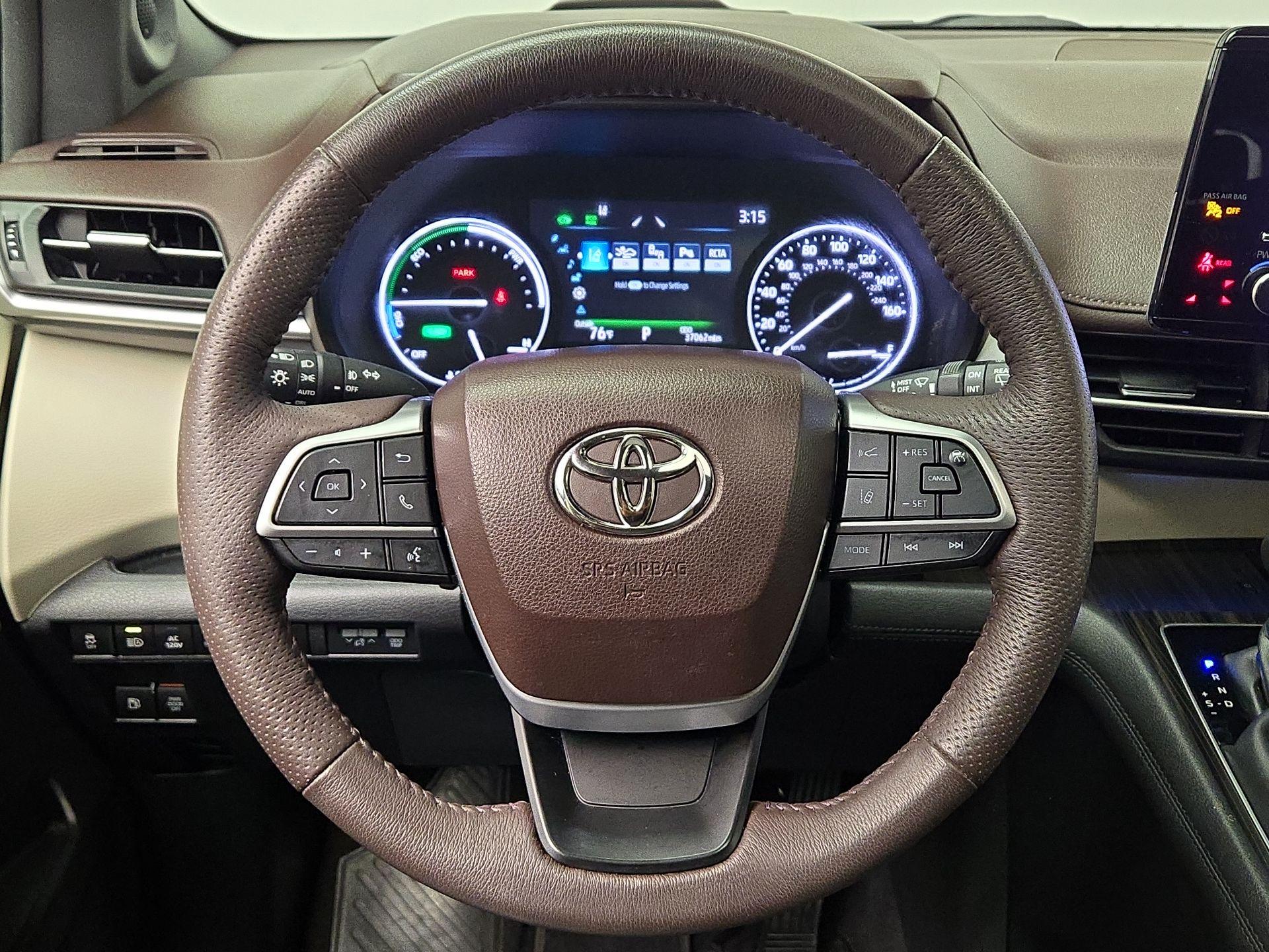 Thumbnail: 2022 Toyota Sienna - 10