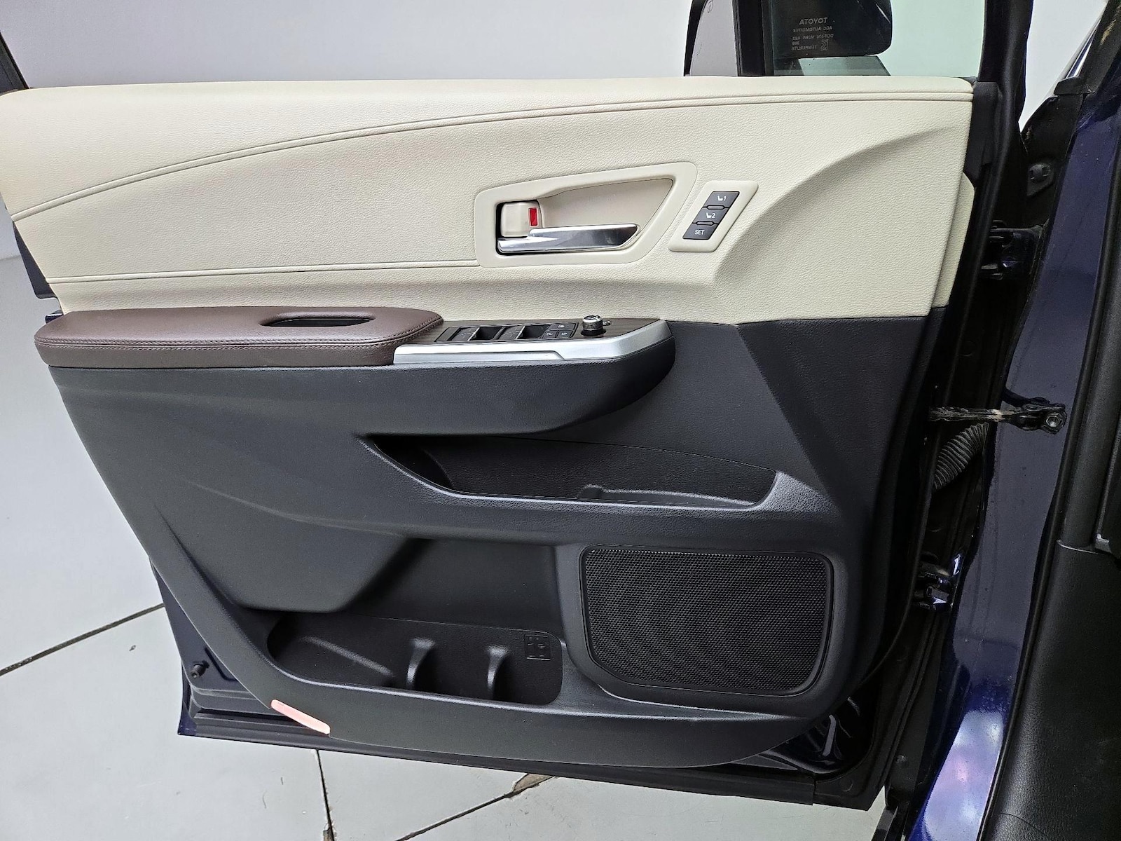 2022 Toyota Sienna Platinum - Photo 13