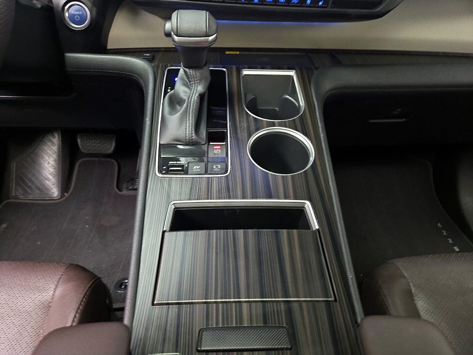 2022 Toyota Sienna Platinum - Photo 19
