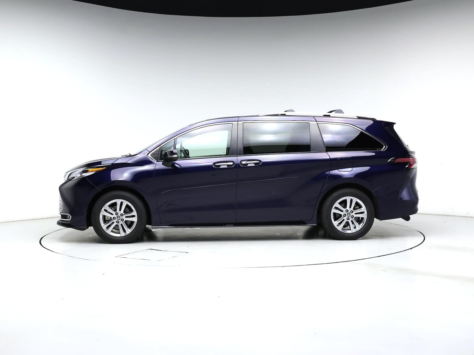 2022 Toyota Sienna Platinum - Photo 4