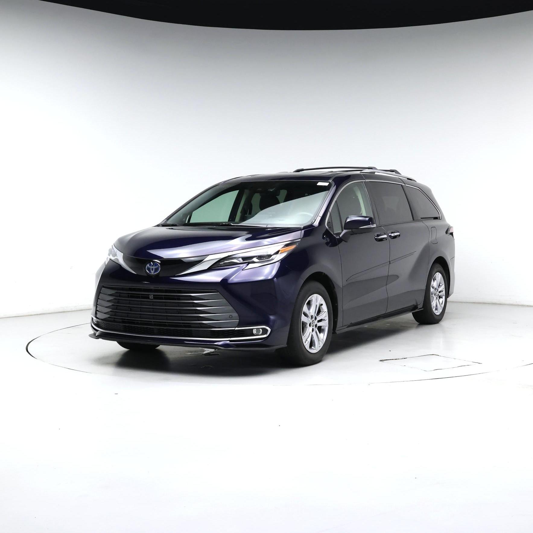 Thumbnail: 2022 Toyota Sienna - 4