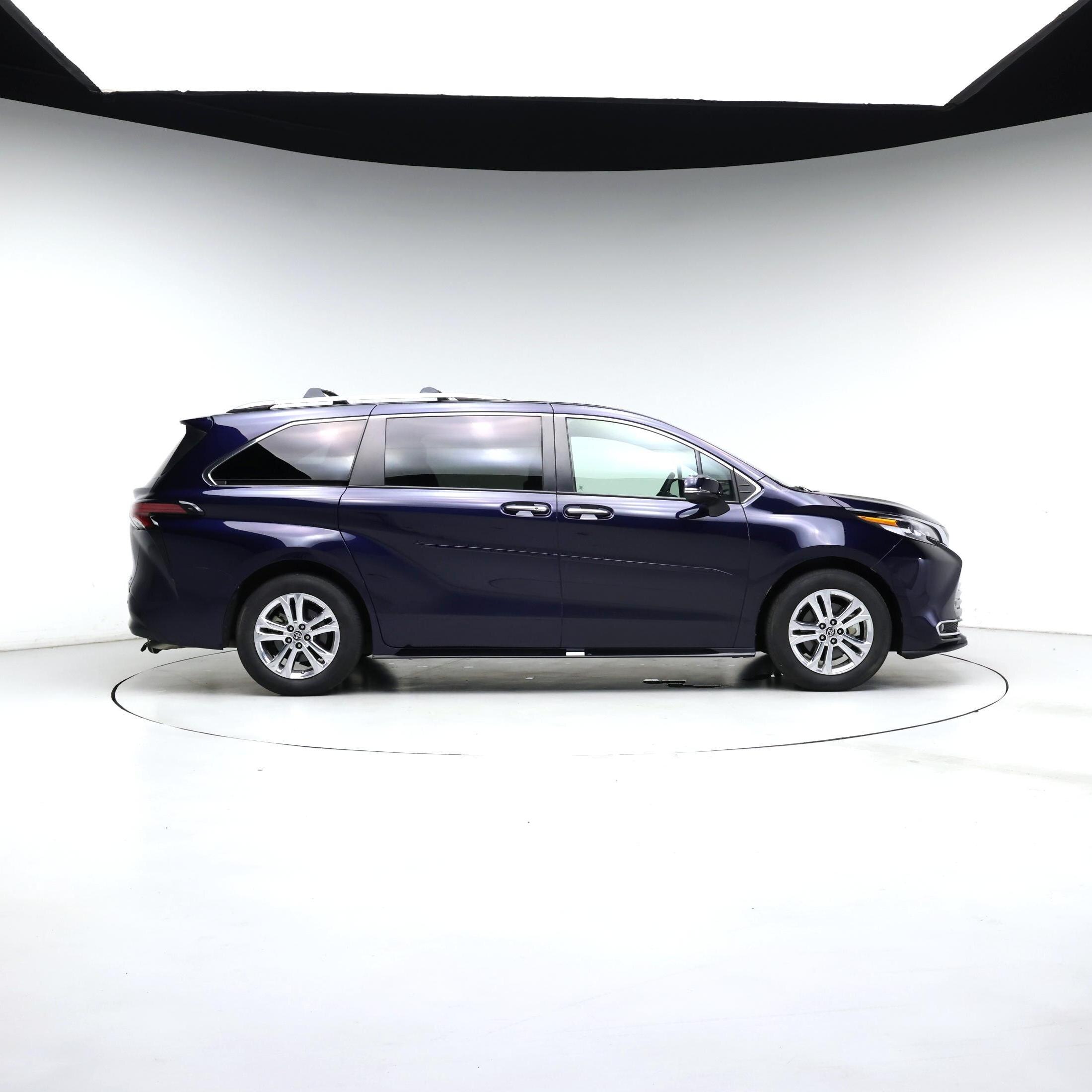 Thumbnail: 2022 Toyota Sienna - 7