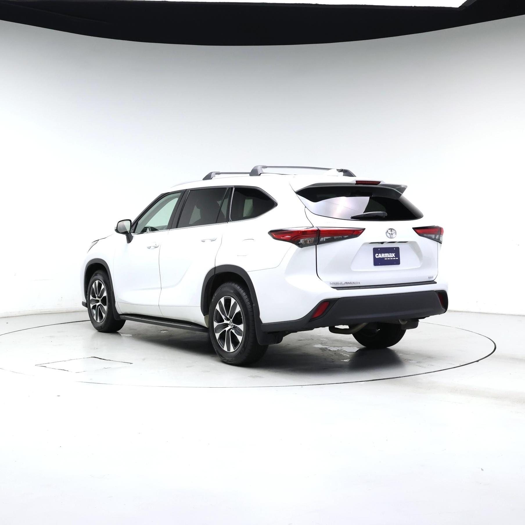 Thumbnail: 2022 Toyota Highlander - 2