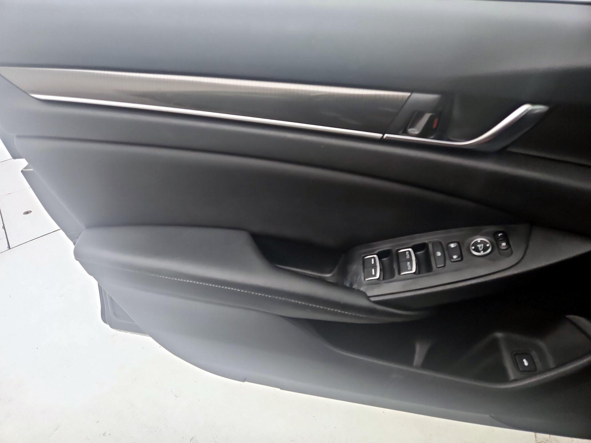 Thumbnail: 2019 Honda Accord - 12