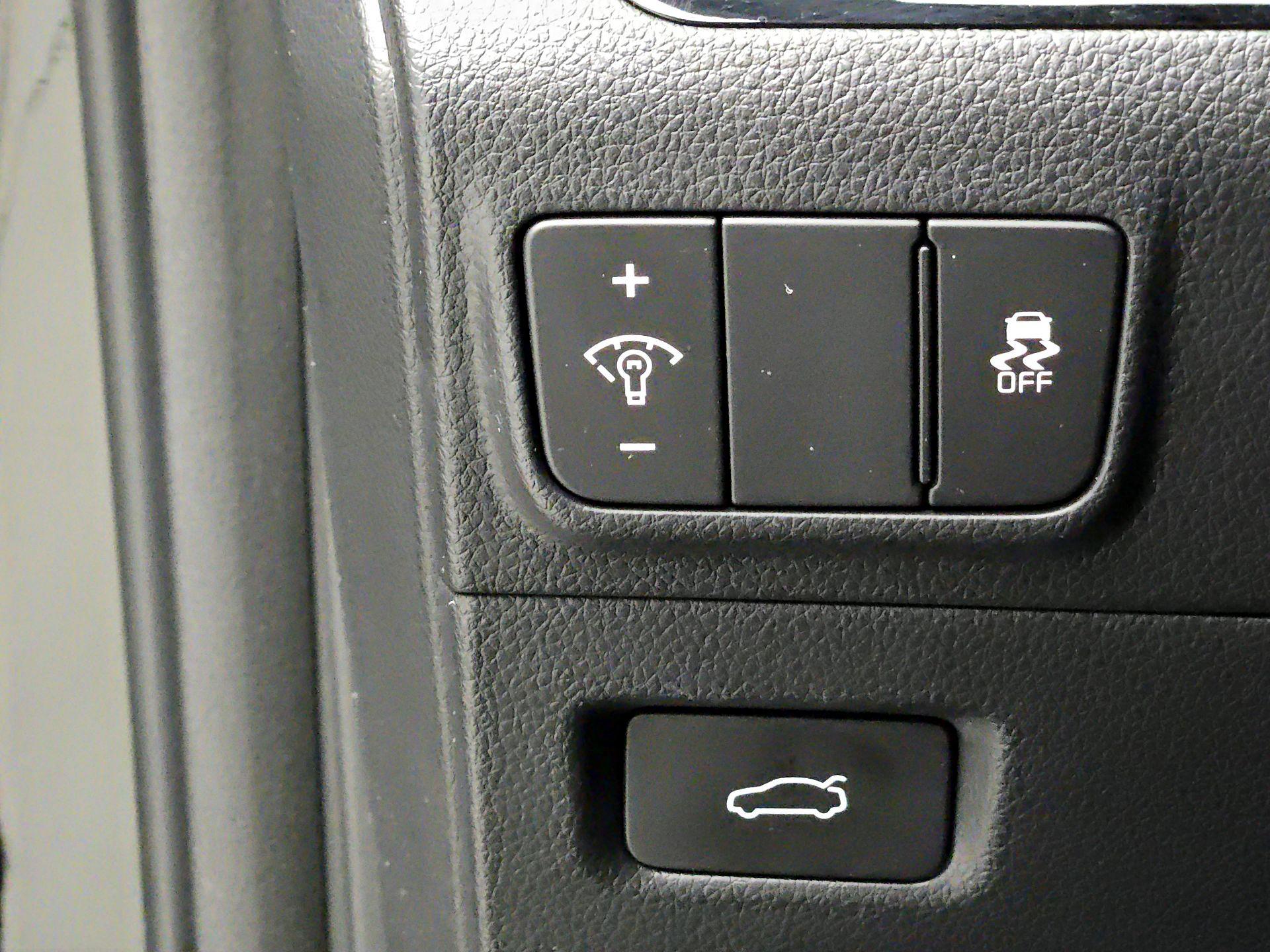 Thumbnail: 2025 Kia K5 - 13