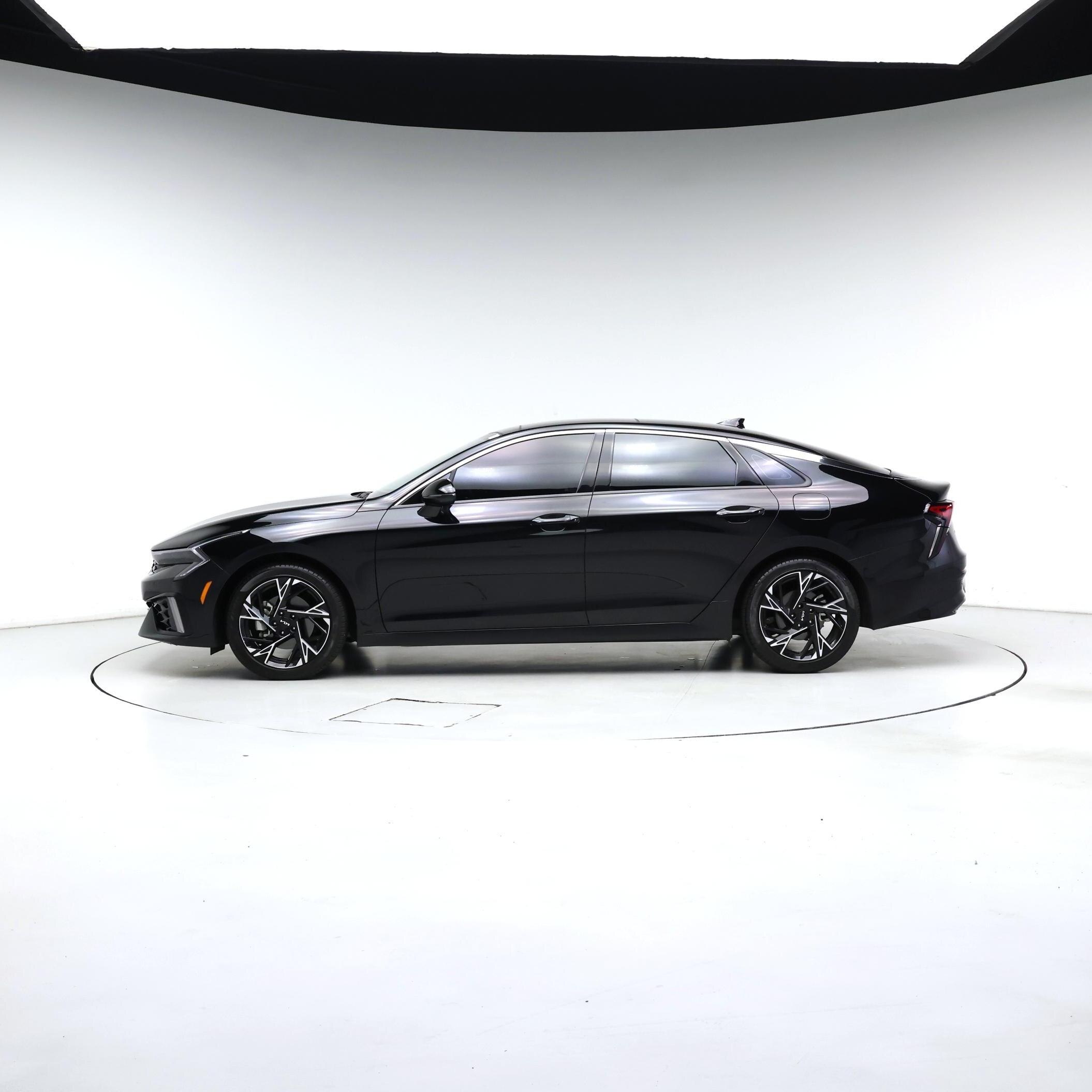 Thumbnail: 2025 Kia K5 - 3