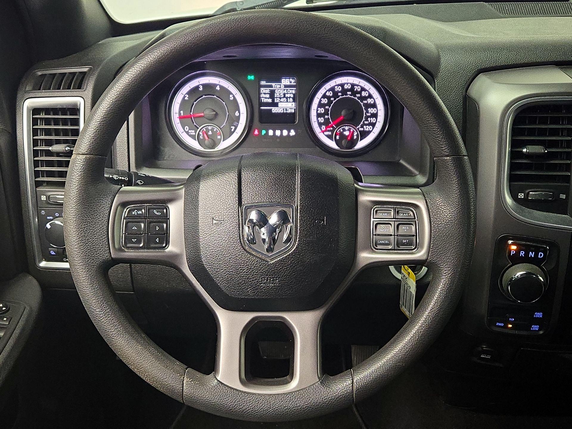 Thumbnail: 2021 RAM 1500 Classic - 10