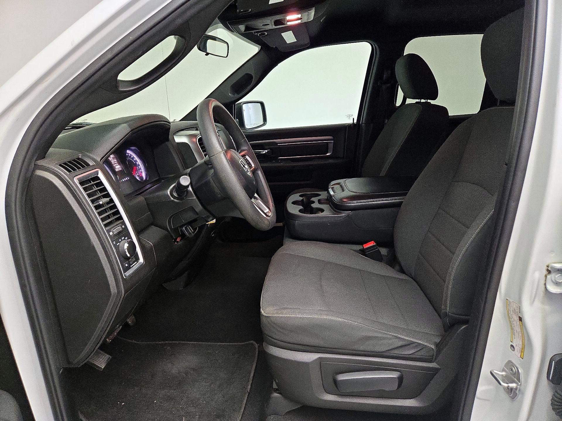 Thumbnail: 2021 RAM 1500 Classic - 11