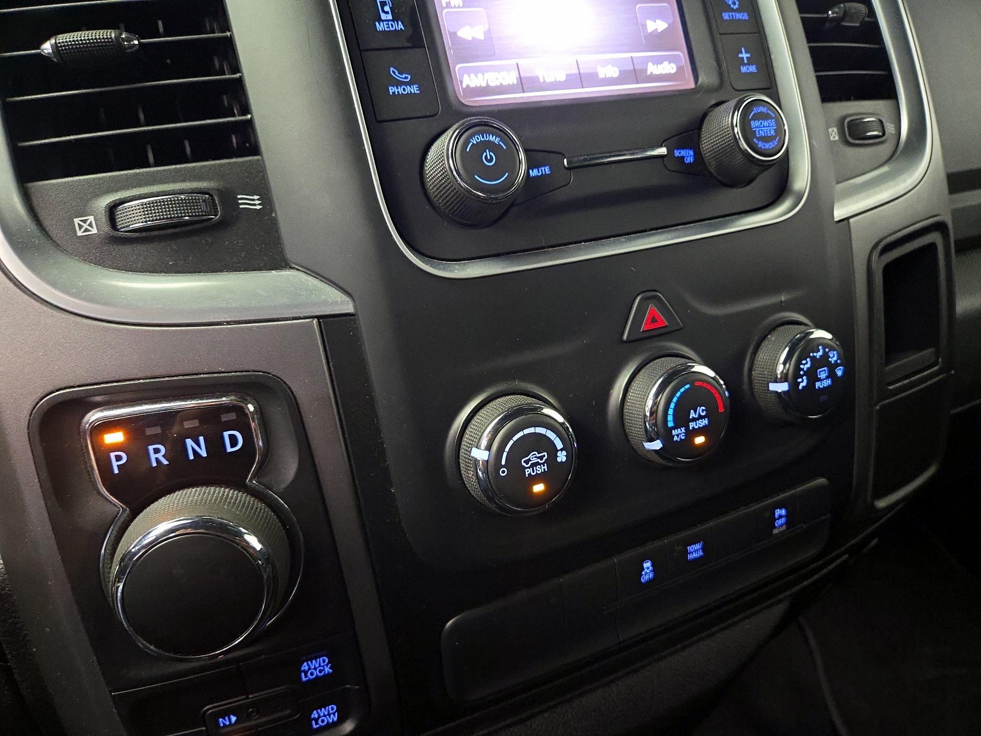 Thumbnail: 2021 RAM 1500 Classic - 16