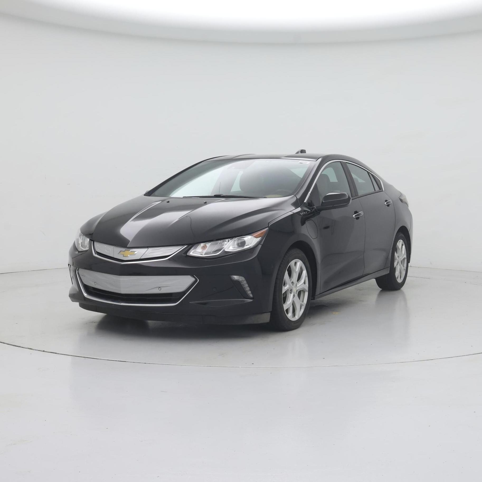 Thumbnail: 2018 Chevrolet Volt - 4