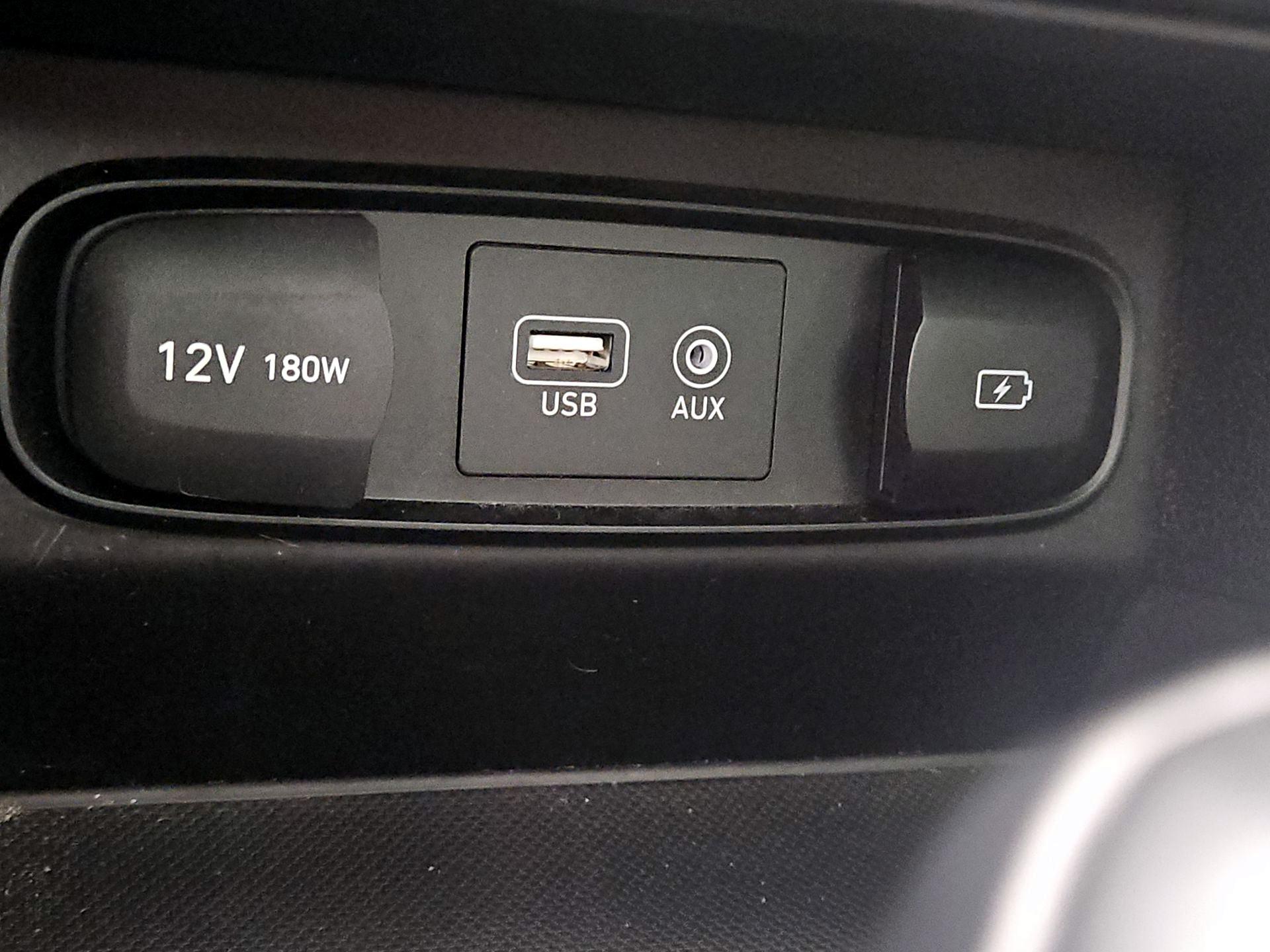 Thumbnail: 2019 Hyundai Santa Fe - 18