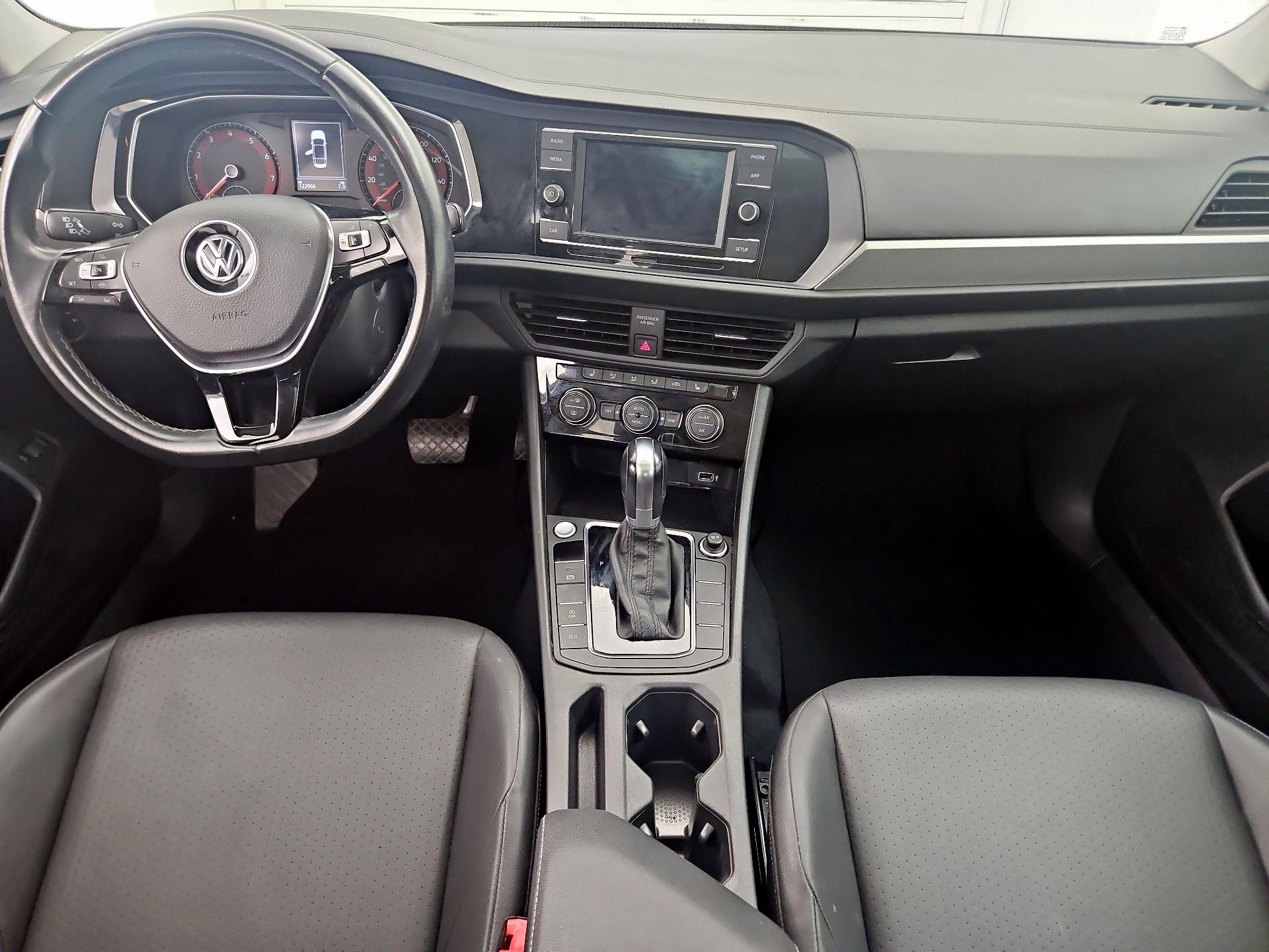 Thumbnail: 2019 Volkswagen Jetta - 9