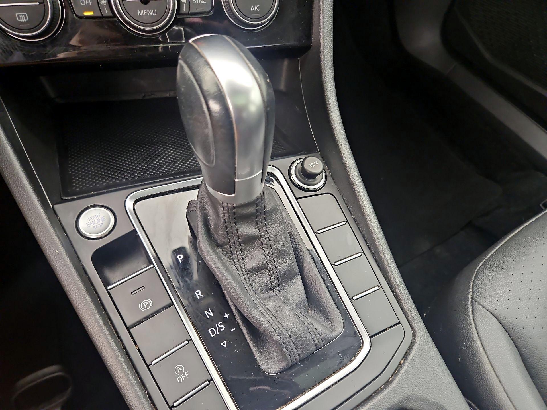 Thumbnail: 2019 Volkswagen Jetta - 17