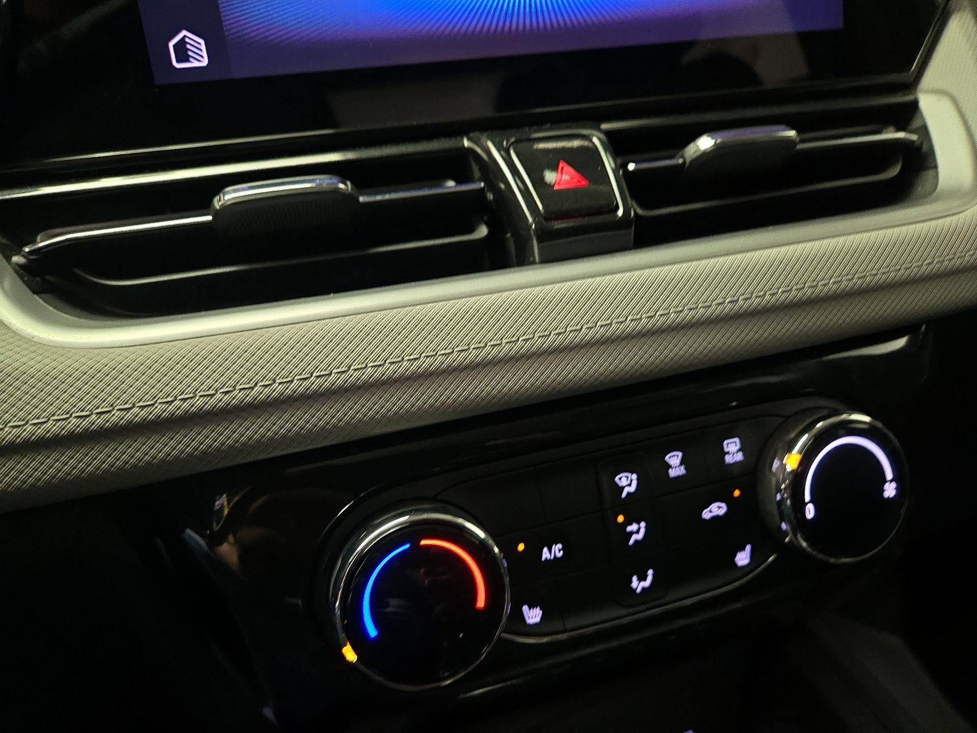 Thumbnail: 2025 Chevrolet TrailBlazer - 16