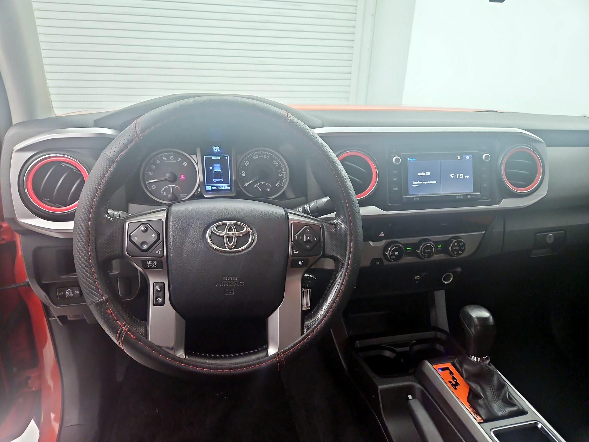 Thumbnail: 2016 Toyota Tacoma - 9