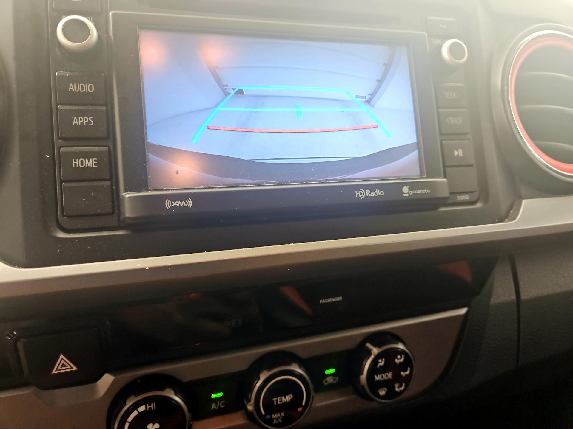 Thumbnail: 2016 Toyota Tacoma - 14