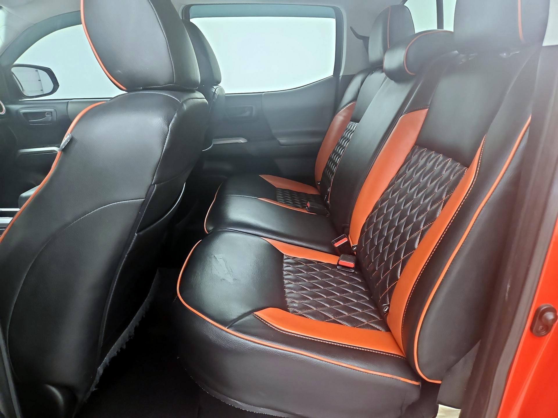 Thumbnail: 2016 Toyota Tacoma - 19