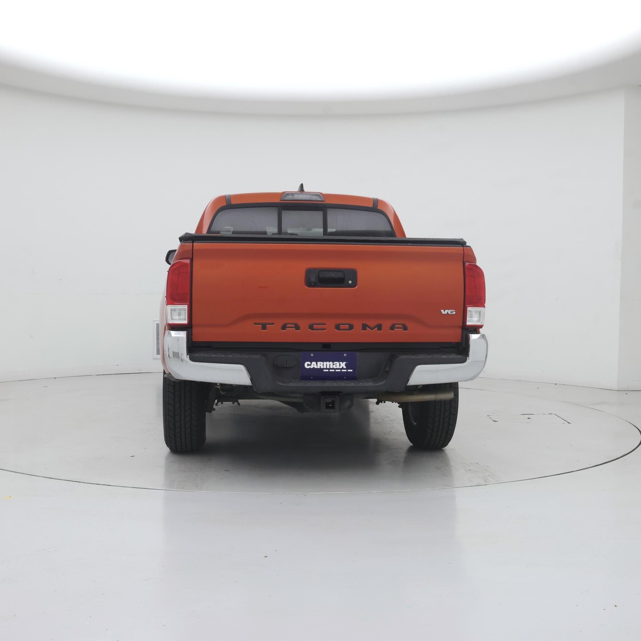 Thumbnail: 2016 Toyota Tacoma - 6