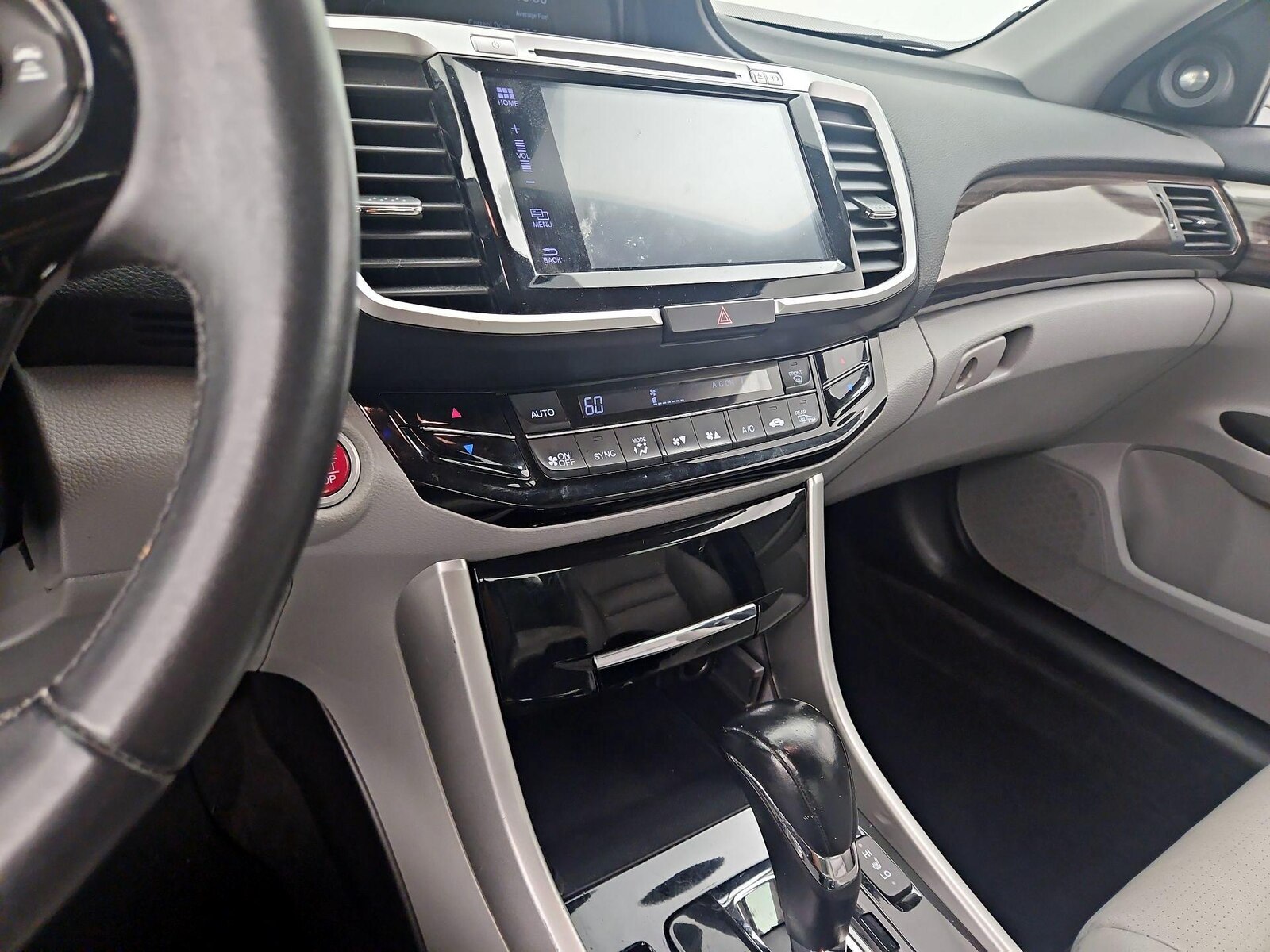 2016 Honda Accord EX-L - Photo 18