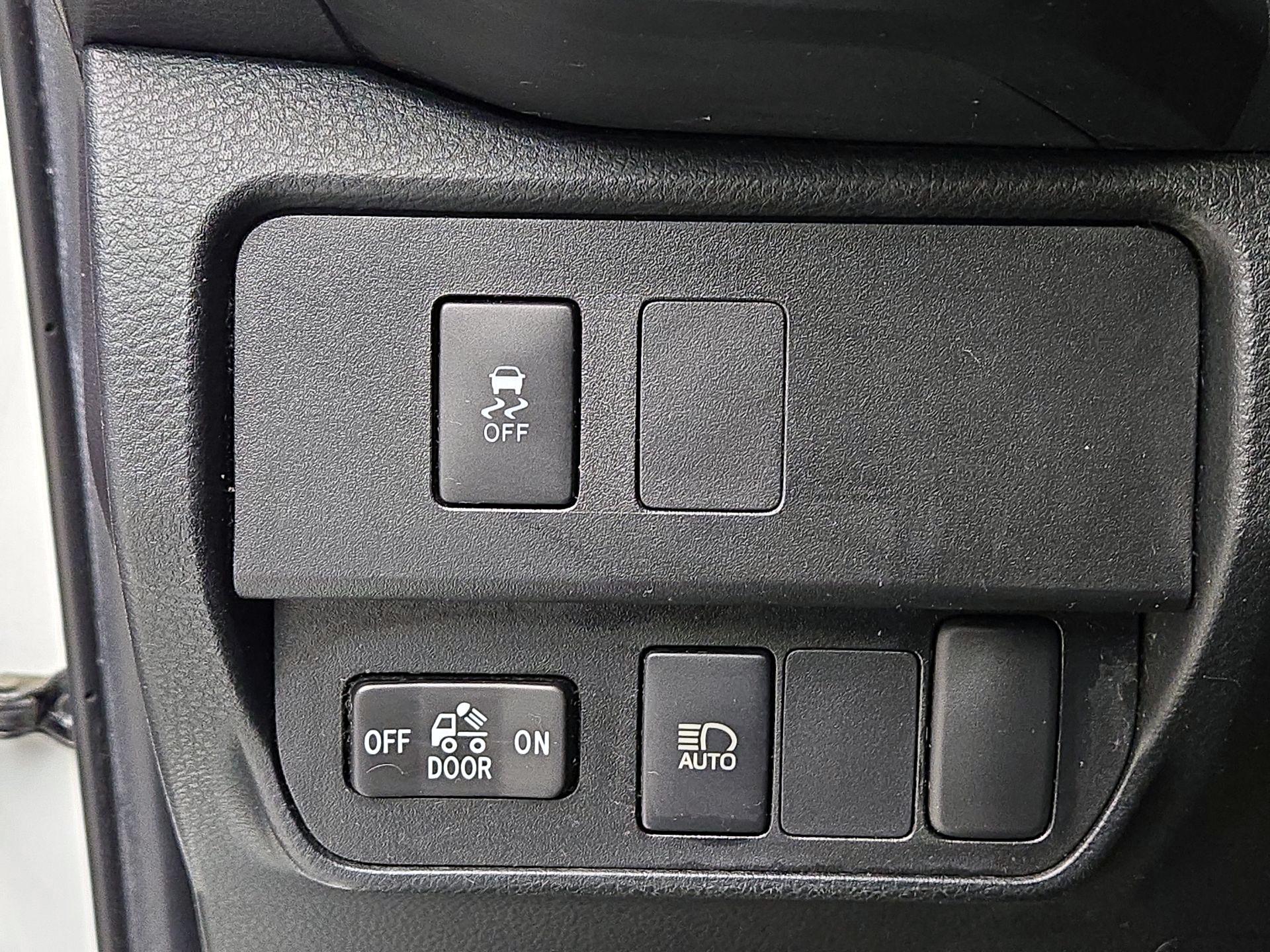 Thumbnail: 2022 Toyota Tacoma - 13