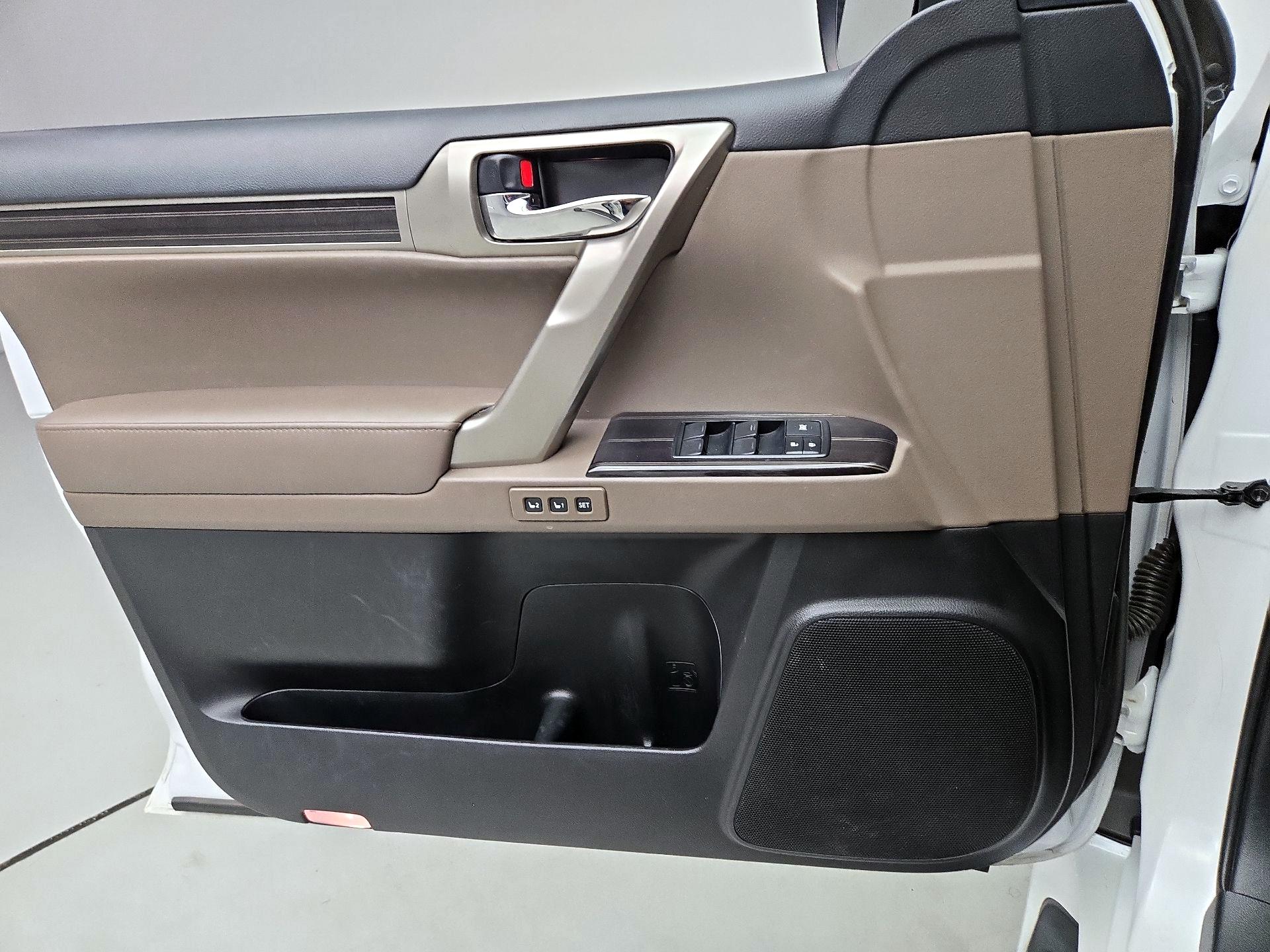 Thumbnail: 2021 Lexus GX - 12