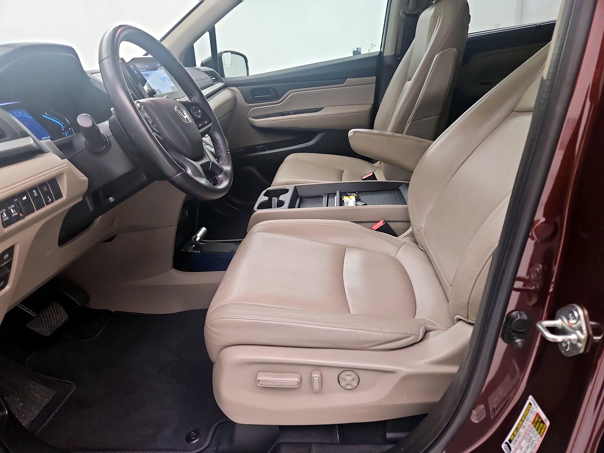 Thumbnail: 2019 Honda Odyssey - 11