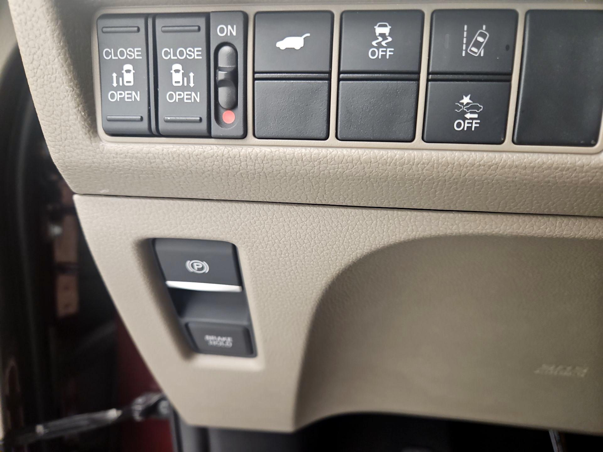 Thumbnail: 2019 Honda Odyssey - 13
