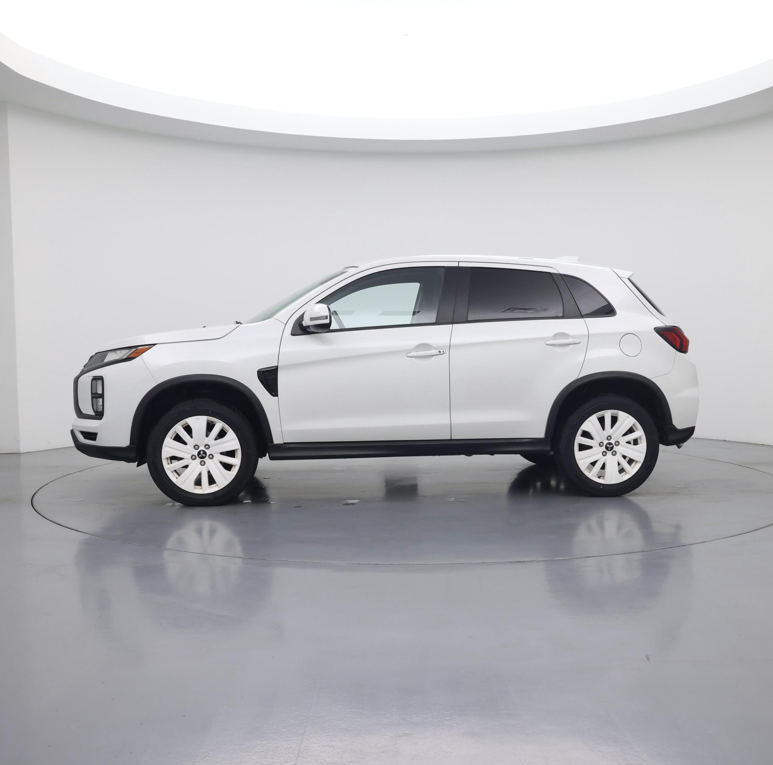 Thumbnail: 2020 Mitsubishi Outlander Sport - 3