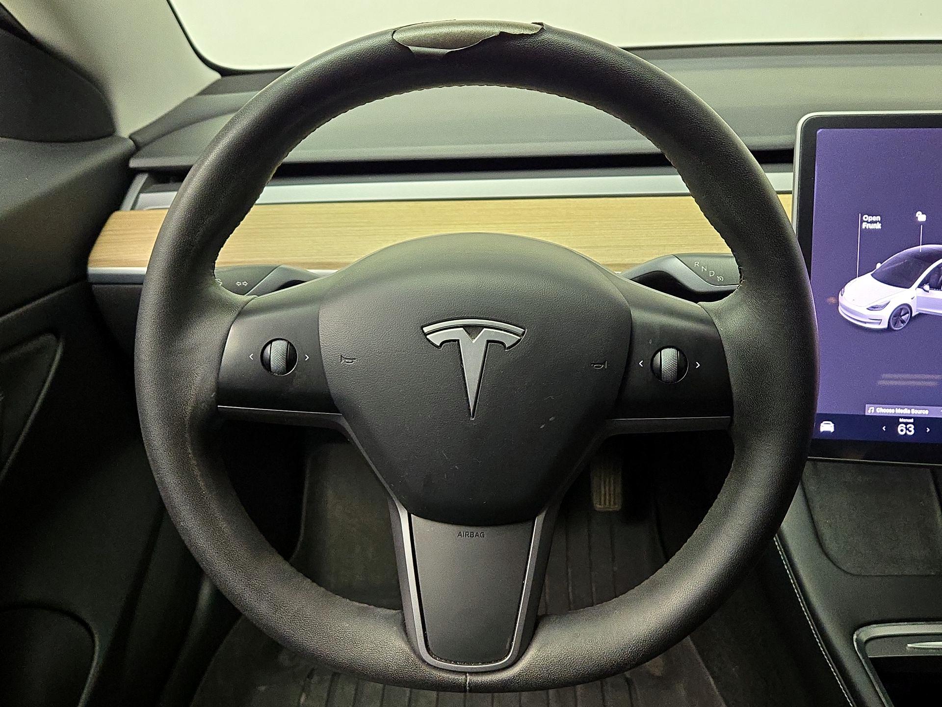 Thumbnail: 2021 Tesla Model 3 - 10