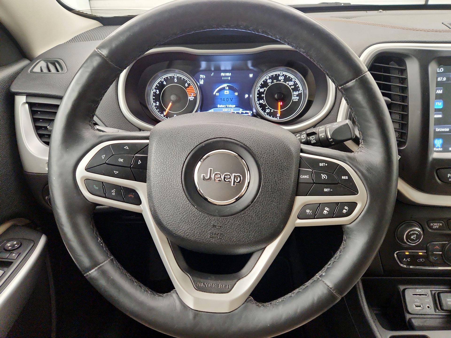 Thumbnail: 2018 Jeep Cherokee - 10