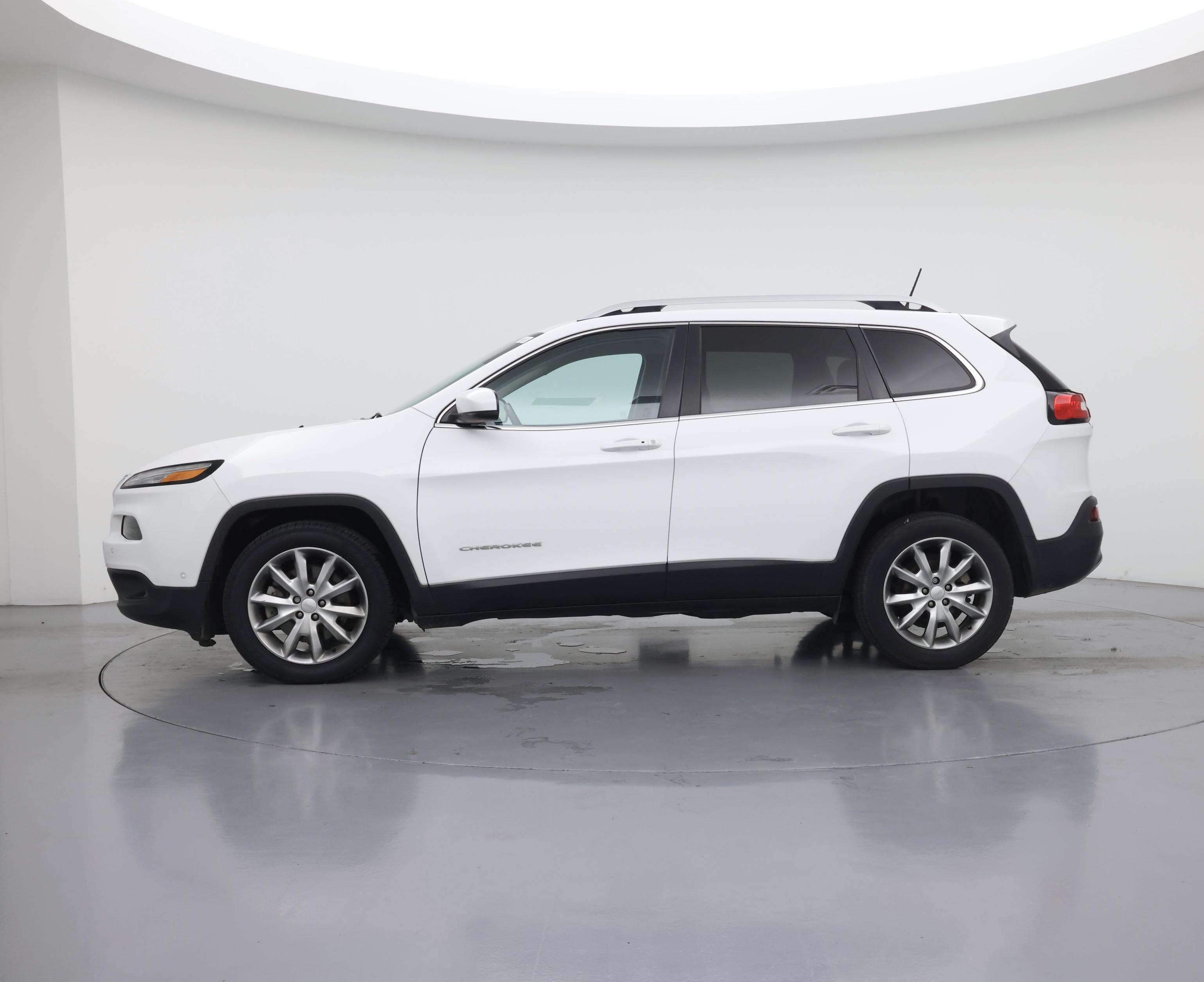 Thumbnail: 2018 Jeep Cherokee - 3