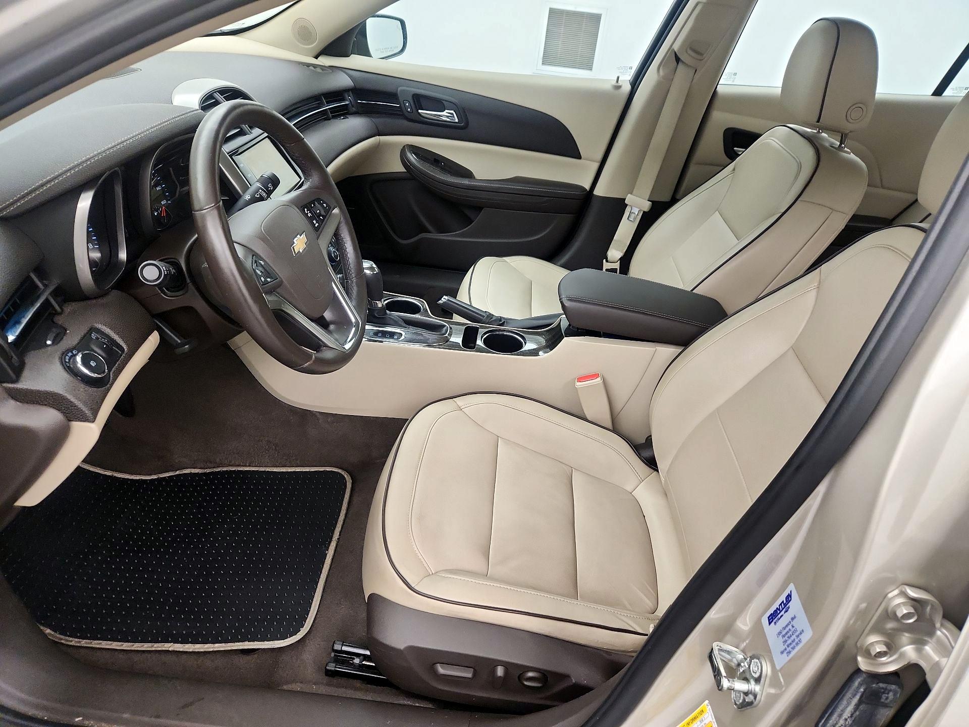 Thumbnail: 2015 Chevrolet Malibu - 11