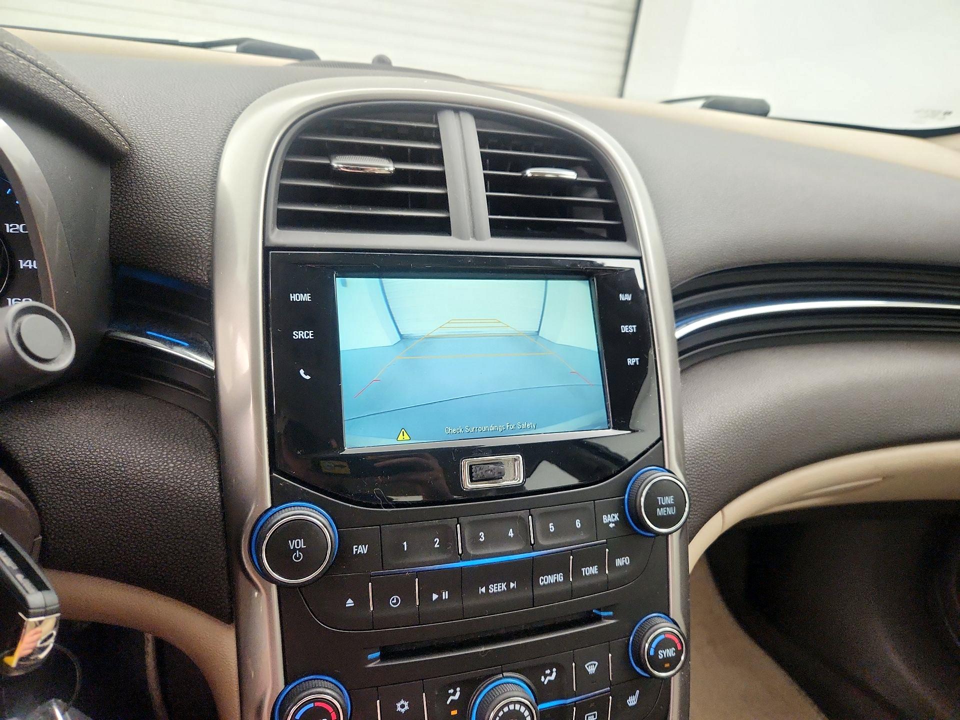 Thumbnail: 2015 Chevrolet Malibu - 14