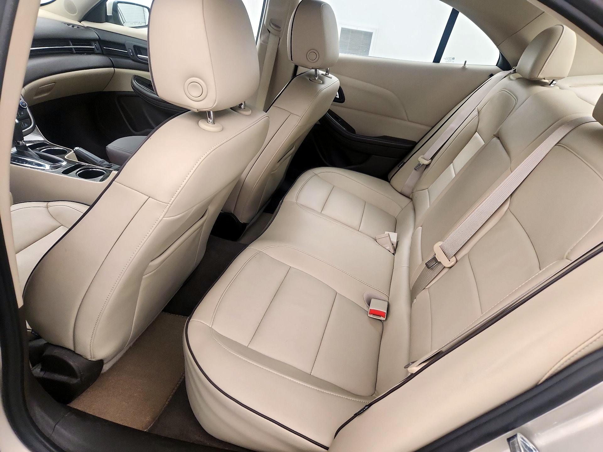 Thumbnail: 2015 Chevrolet Malibu - 18