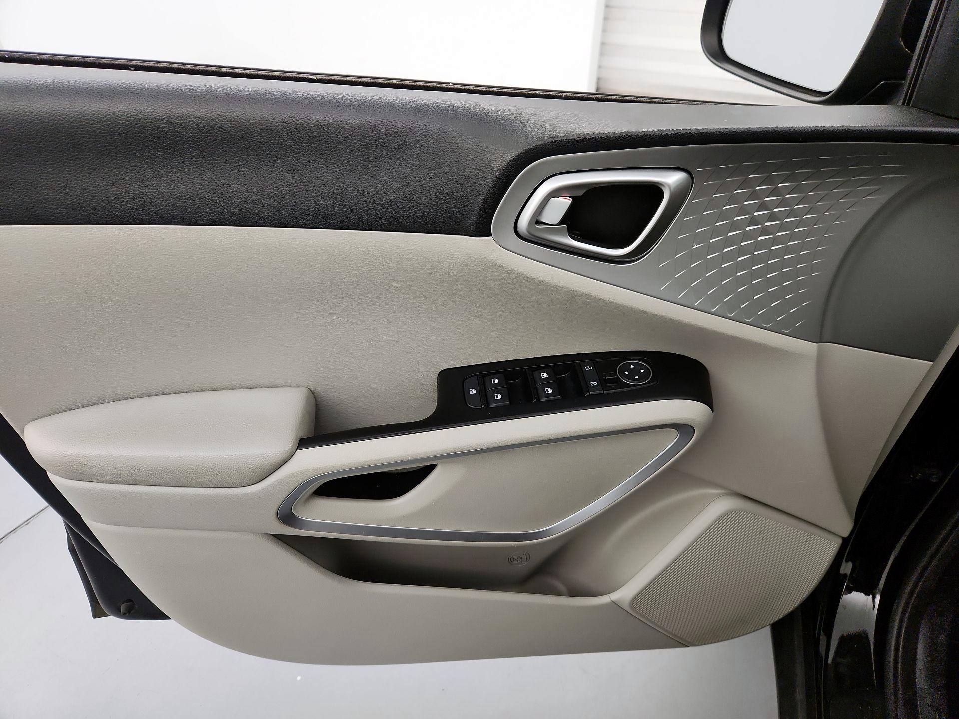 Thumbnail: 2022 Kia Soul - 12
