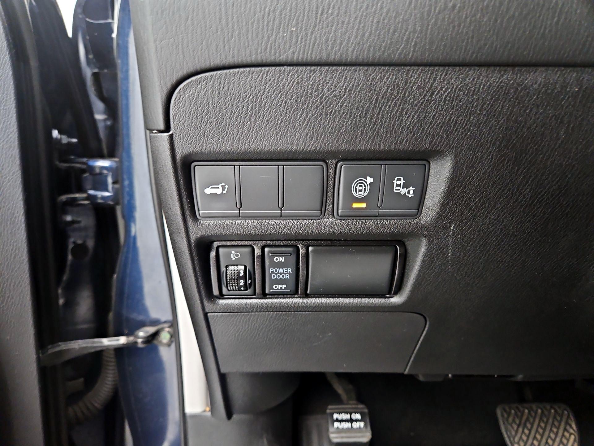 Thumbnail: 2017 Nissan Armada - 13
