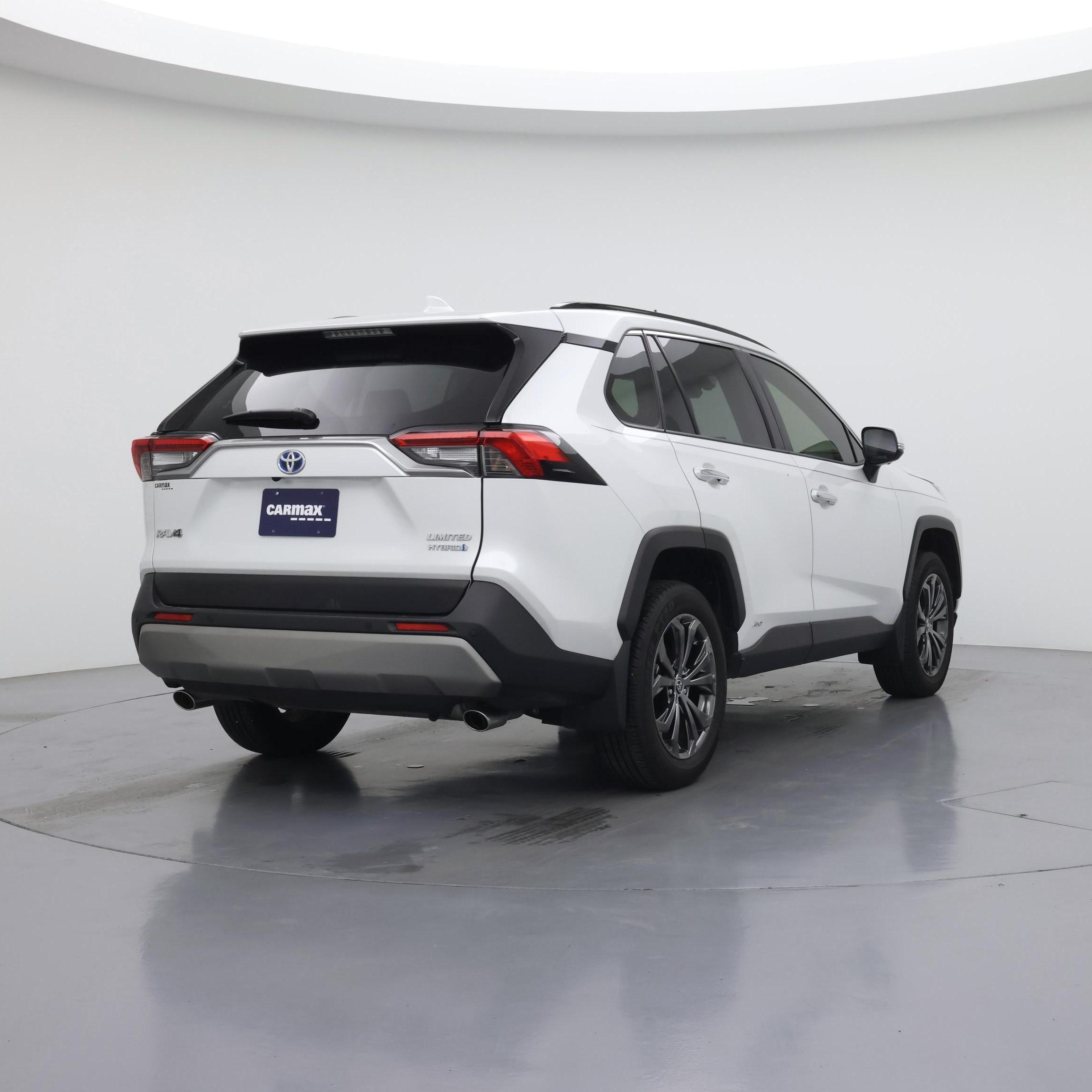 Thumbnail: 2024 Toyota RAV4 - 8