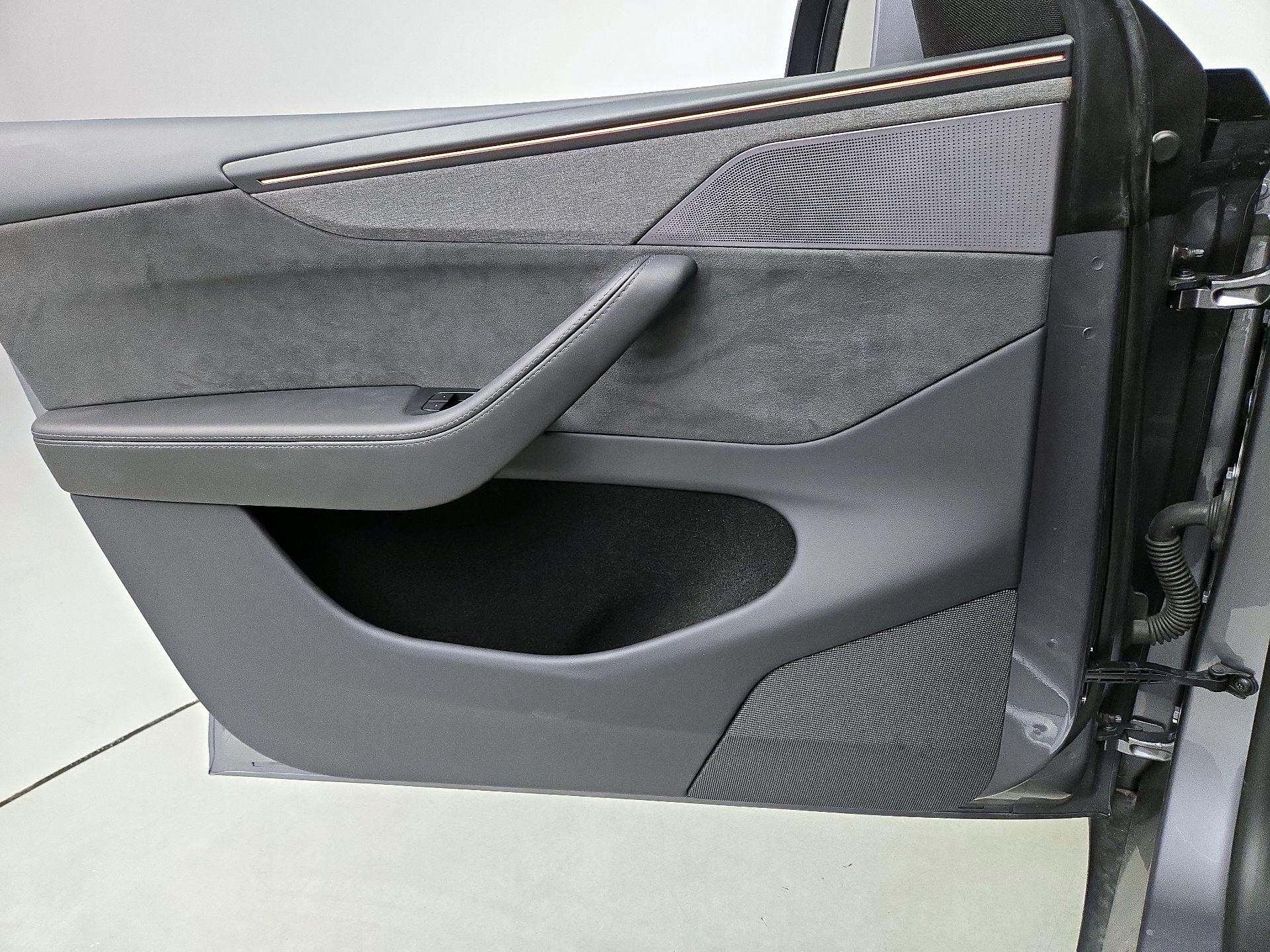Thumbnail: 2026 Tesla Model Y - 12