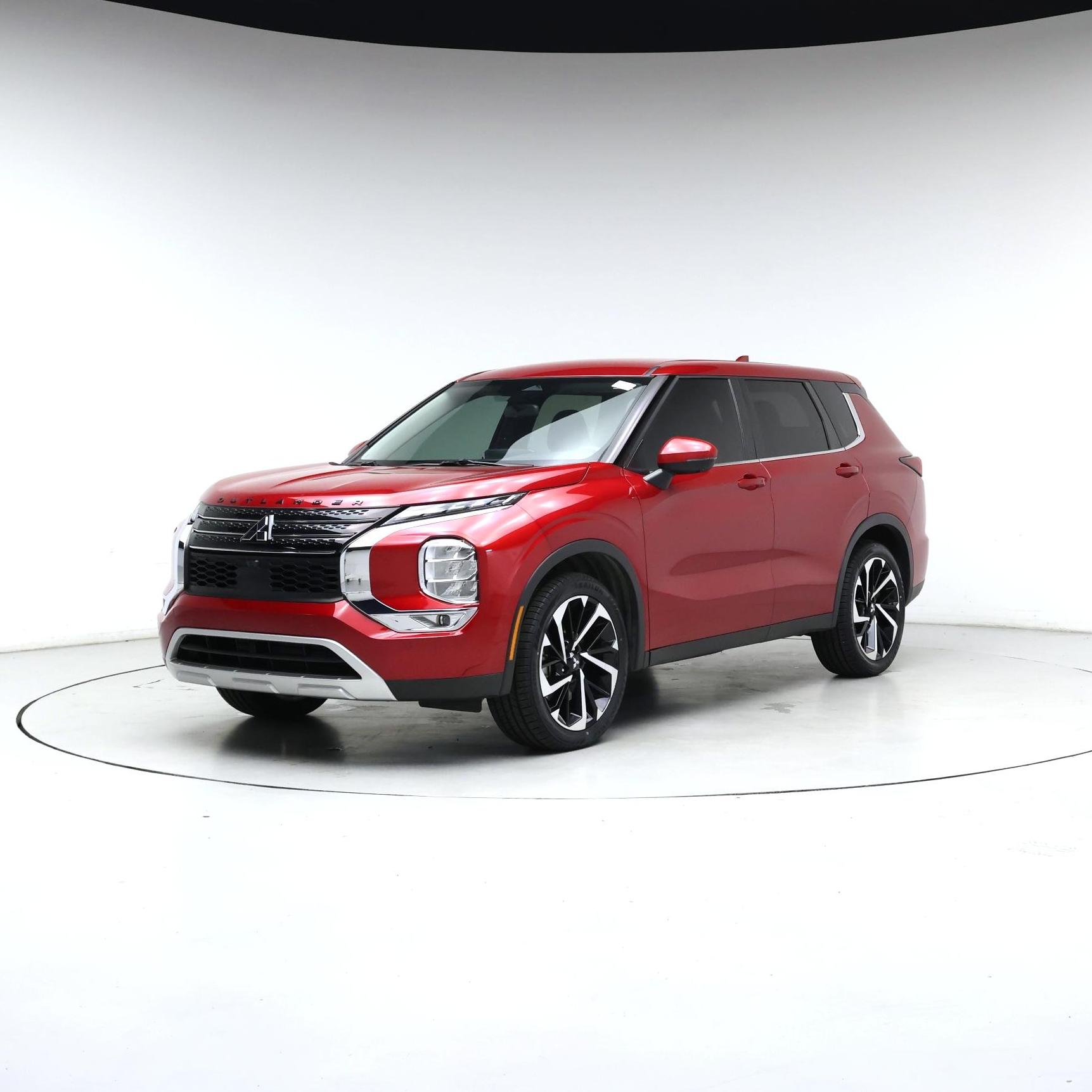Thumbnail: 2024 Mitsubishi Outlander - 4