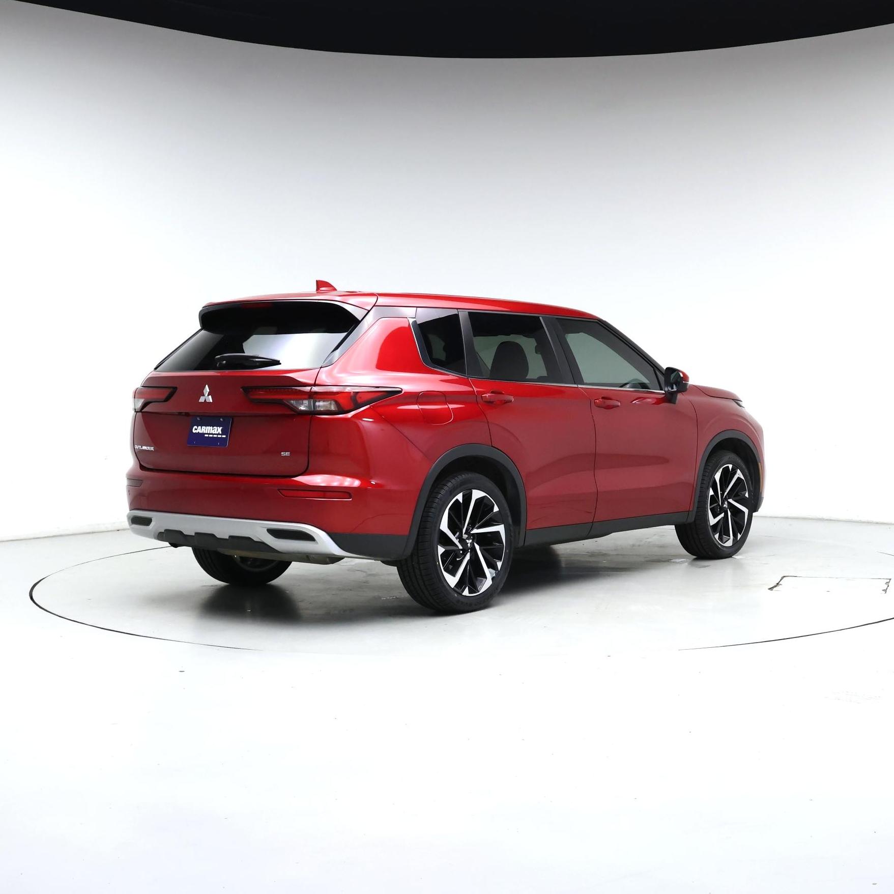 Thumbnail: 2024 Mitsubishi Outlander - 8