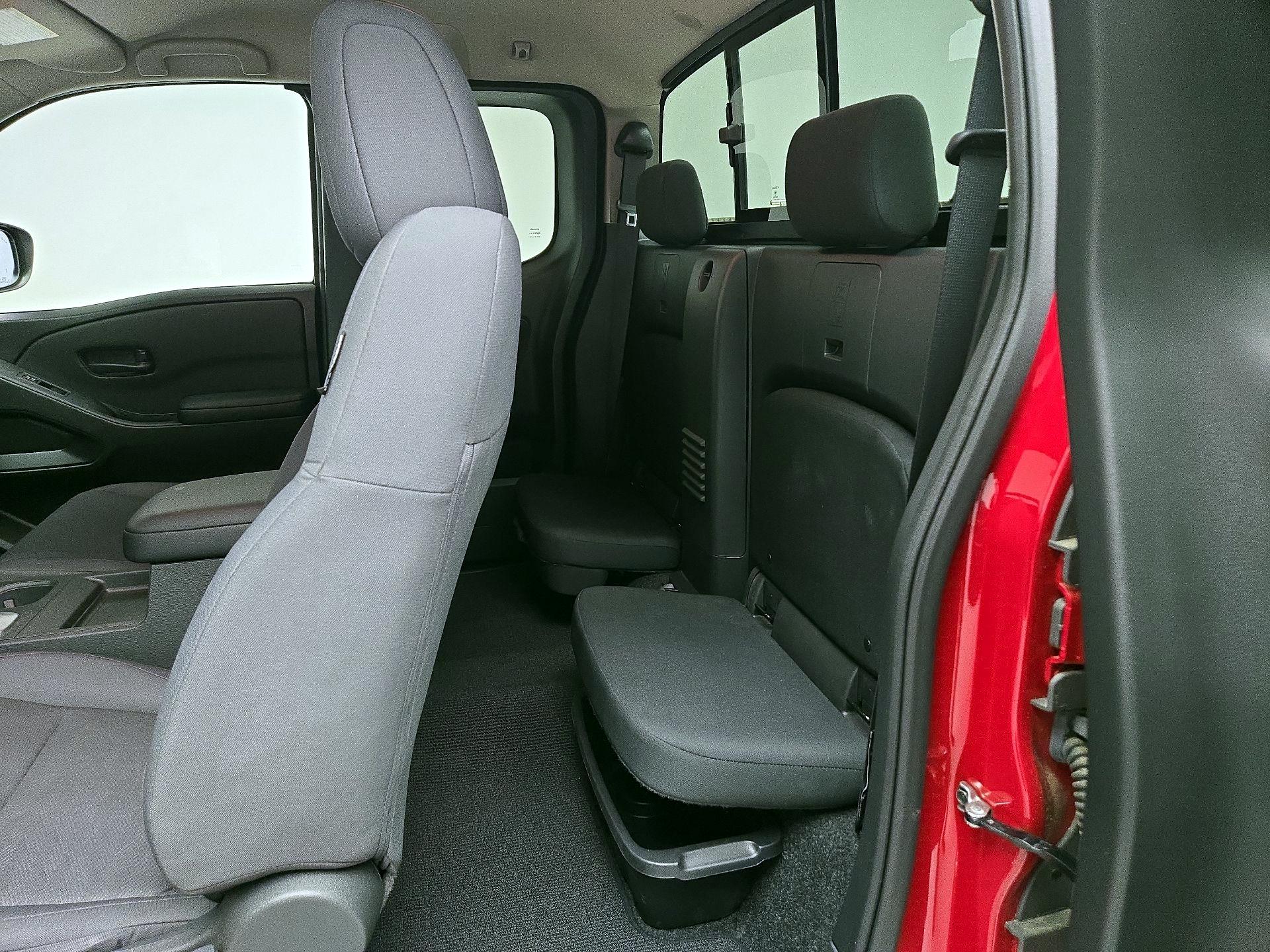 Thumbnail: 2025 Nissan Frontier - 19