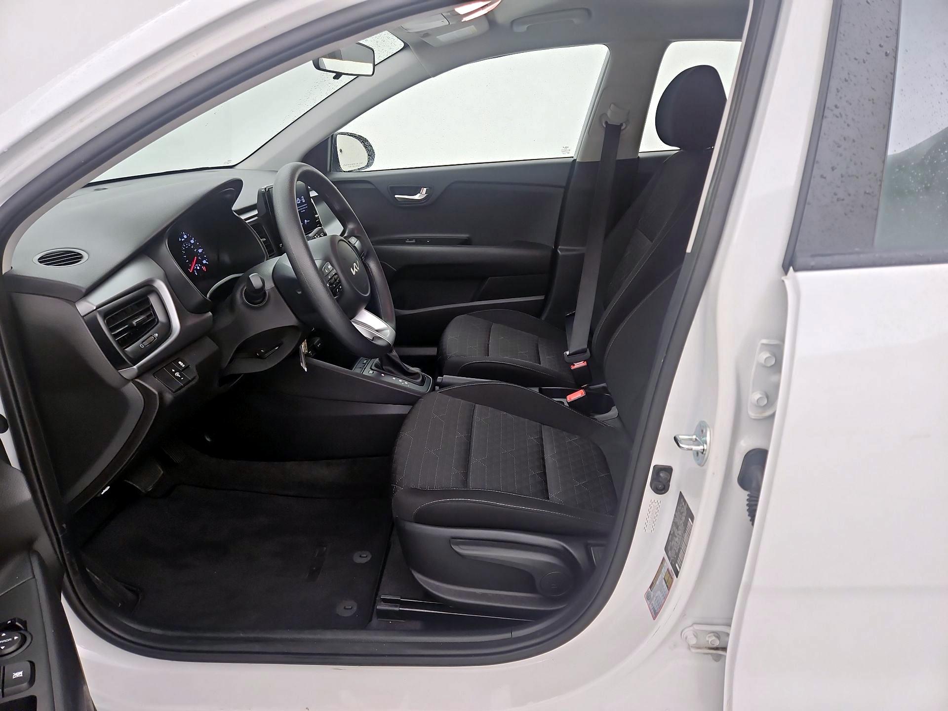Thumbnail: 2023 Kia Rio - 11