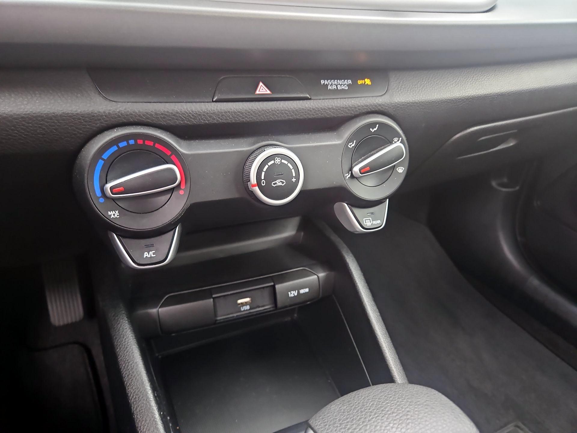 Thumbnail: 2023 Kia Rio - 16