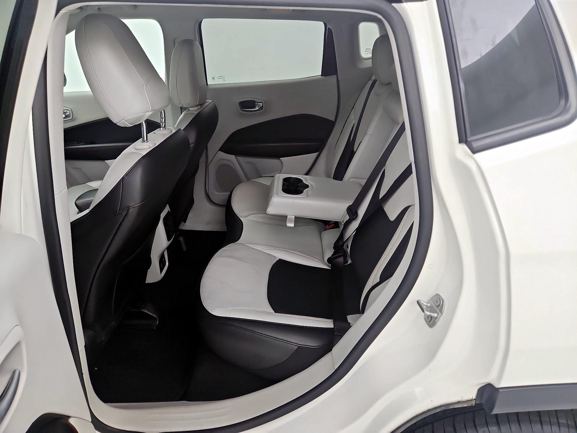 Thumbnail: 2021 Jeep Compass - 17