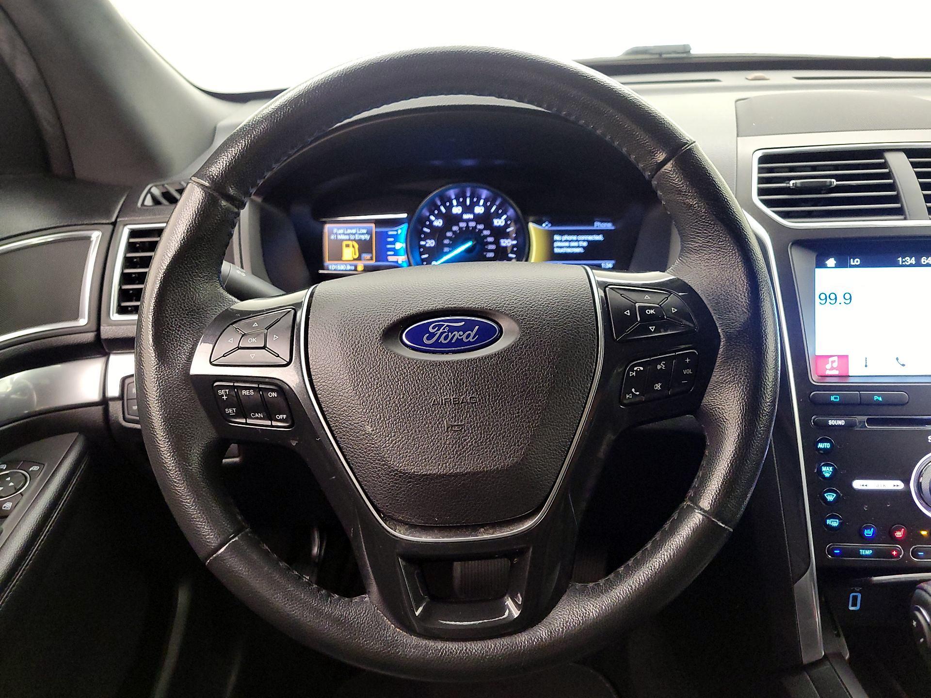 Thumbnail: 2018 Ford Explorer - 10