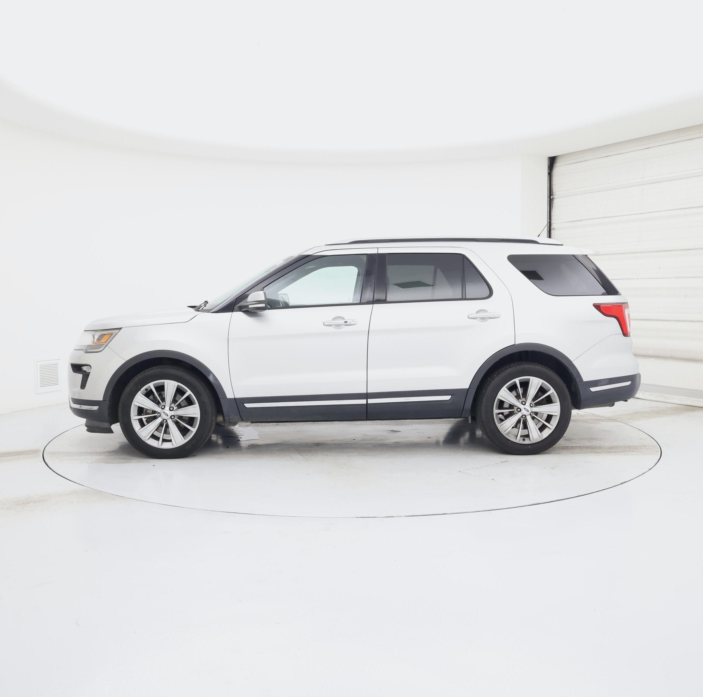 Thumbnail: 2018 Ford Explorer - 3