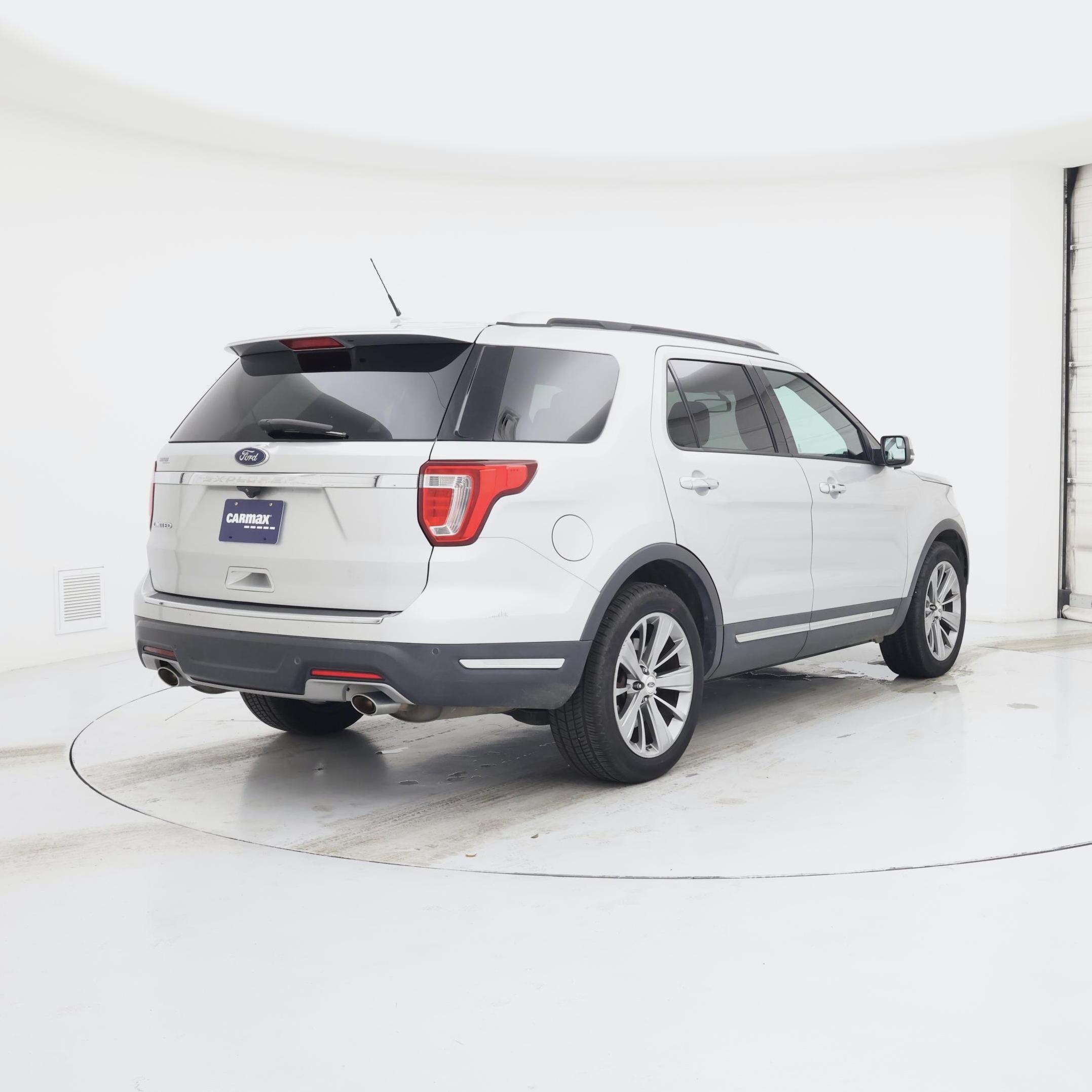 Thumbnail: 2018 Ford Explorer - 8