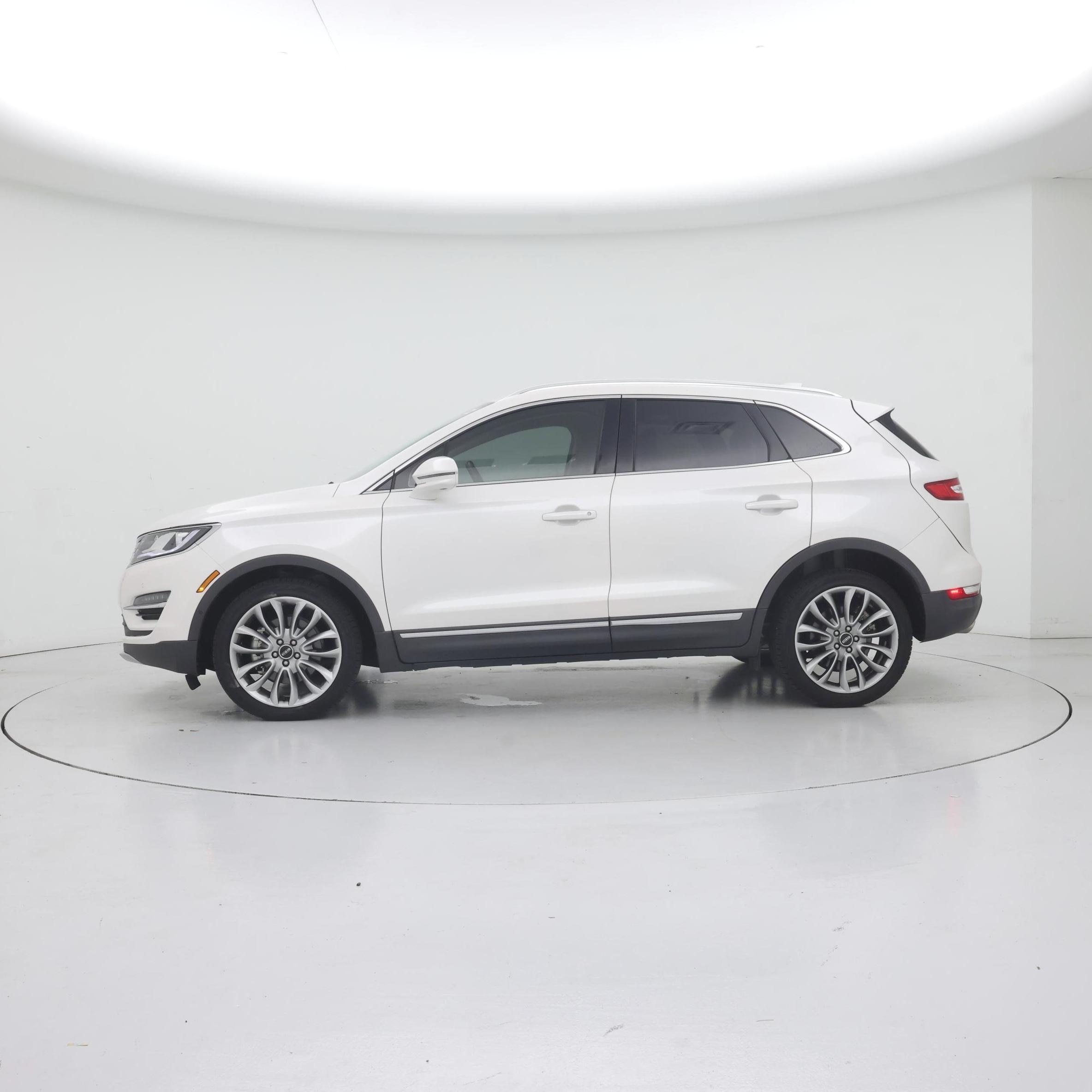 Thumbnail: 2017 Lincoln MKC - 3